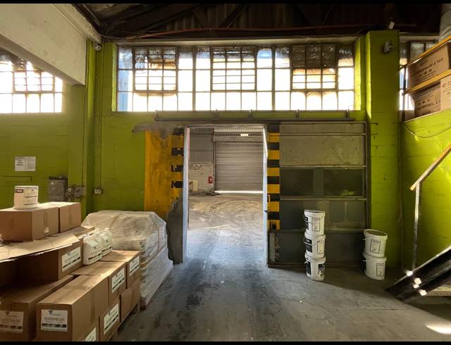 2,356.40M² WAREHOUSE TO LET IN EPPING INDUSTRIAL